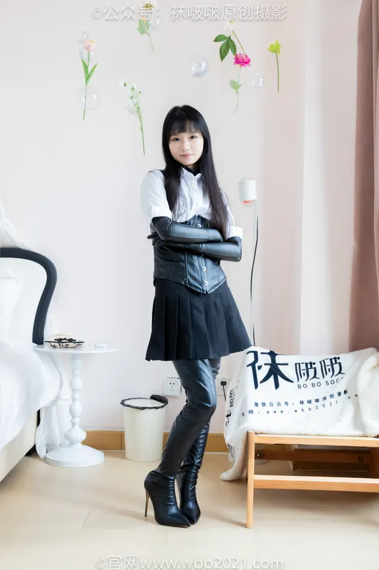 BoBoSocks袜啵啵 No.499 甜甜圈-高跟长靴、踩脚裤、厚黑丝五指袜、黑皮手套、裤里丝 - BoBoSocks袜啵啵